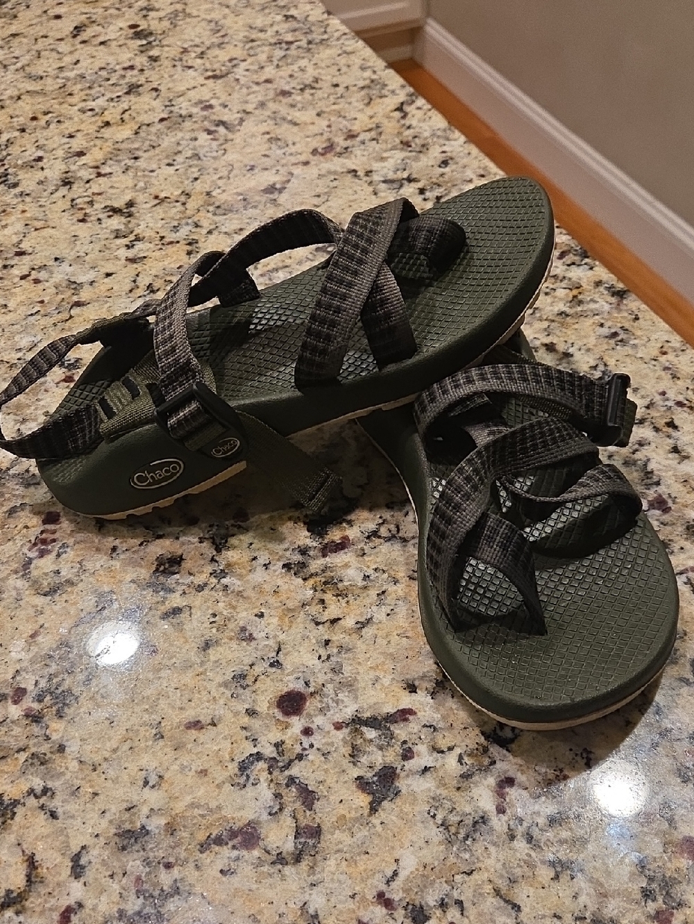 ChacoZ2 Rapid Pro Olive Green Sandals.  Size 9 Woman.